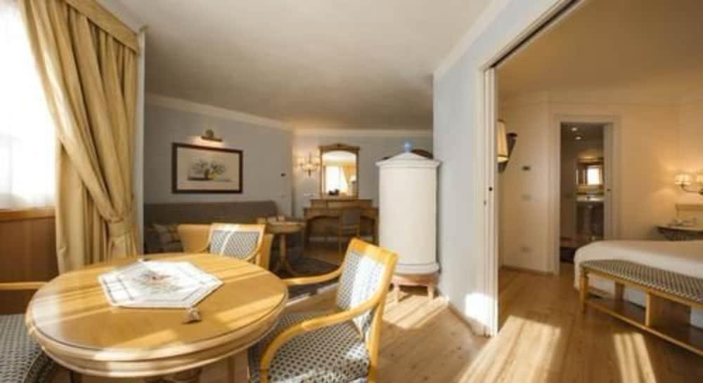 Hotel Alpen