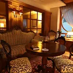 Alpen Suite Hotel 